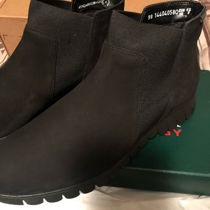 Mephisto Lyana black boot size 9